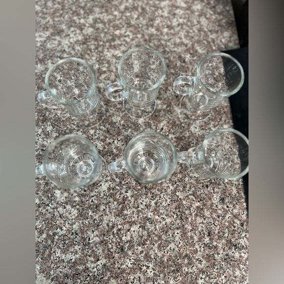 New Beautiful Glasses With Handles - Picture 2 of 3